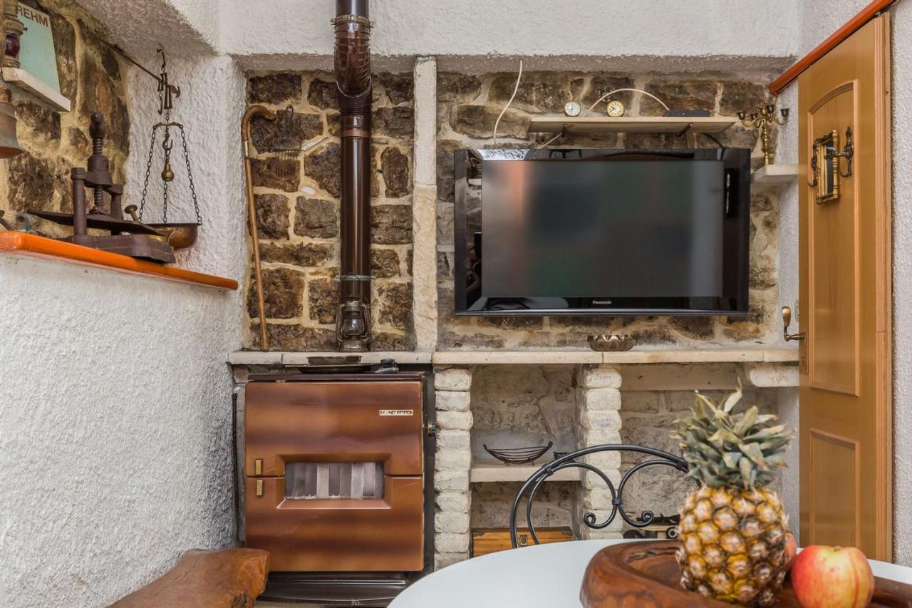 オミシュ Mini Stone Houseヴィラ エクステリア 写真