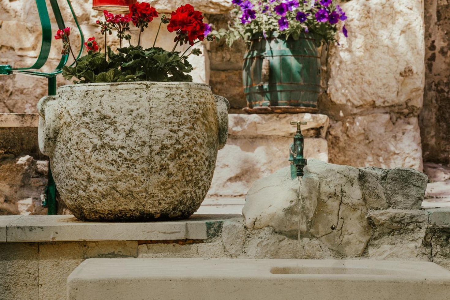オミシュ Mini Stone Houseヴィラ エクステリア 写真