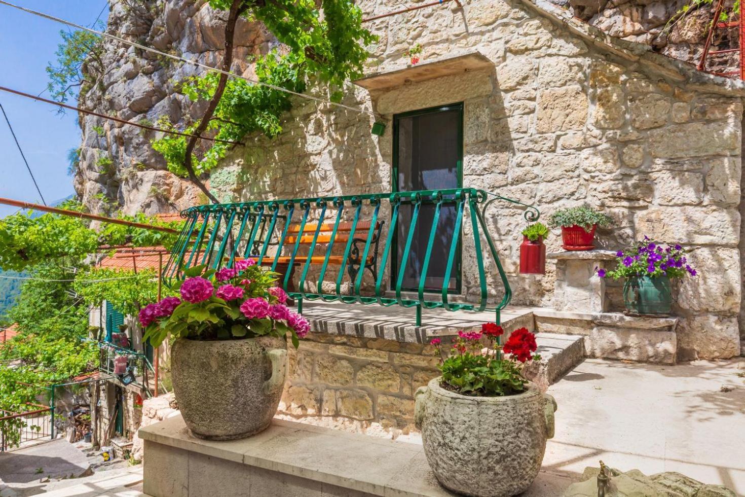 オミシュ Mini Stone Houseヴィラ エクステリア 写真